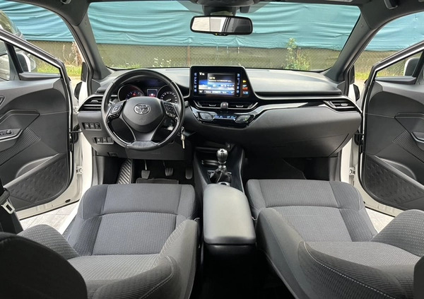 Toyota C-HR cena 74900 przebieg: 67000, rok produkcji 2017 z Warszawa małe 172